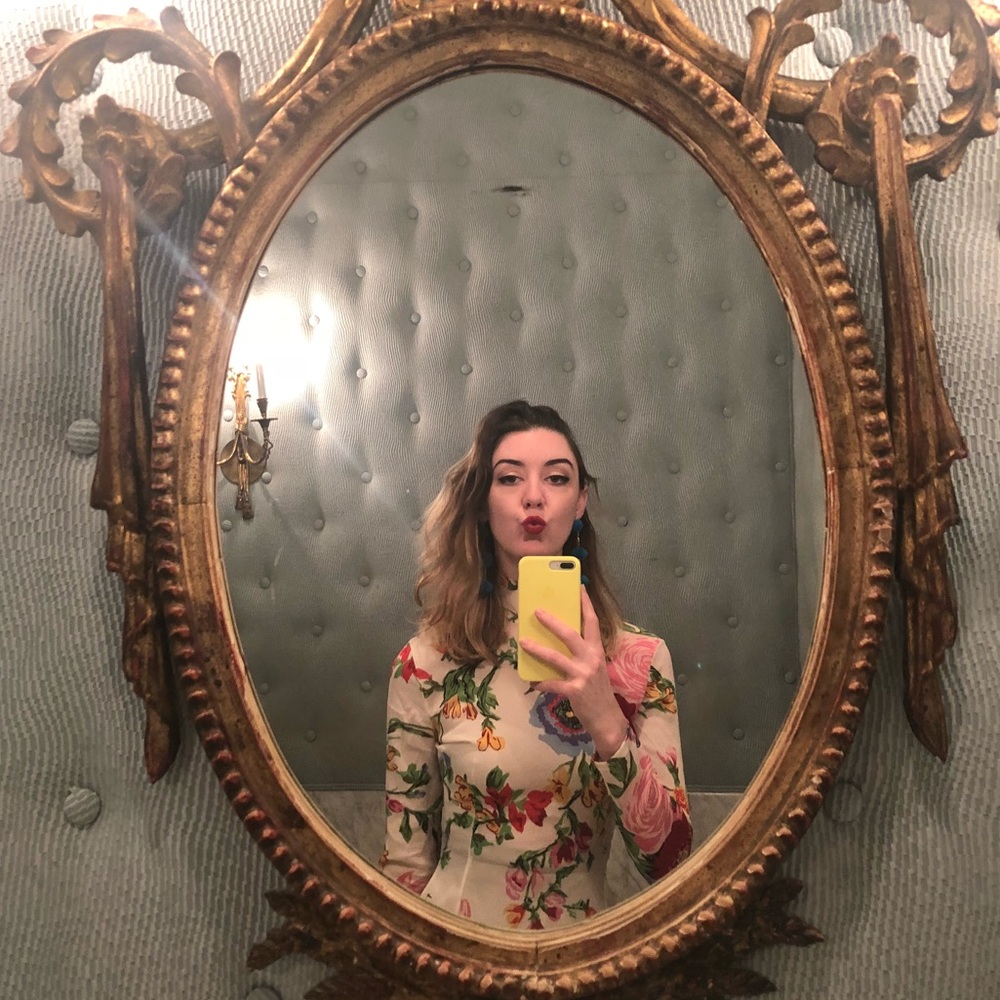 Meet your Posher, Olivia